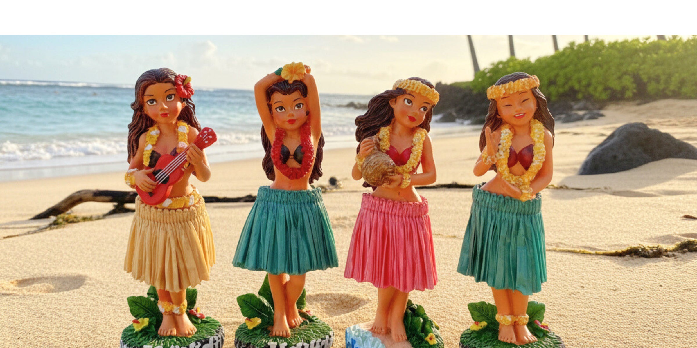 HAWAIIAN DASHBOARD DOLLS