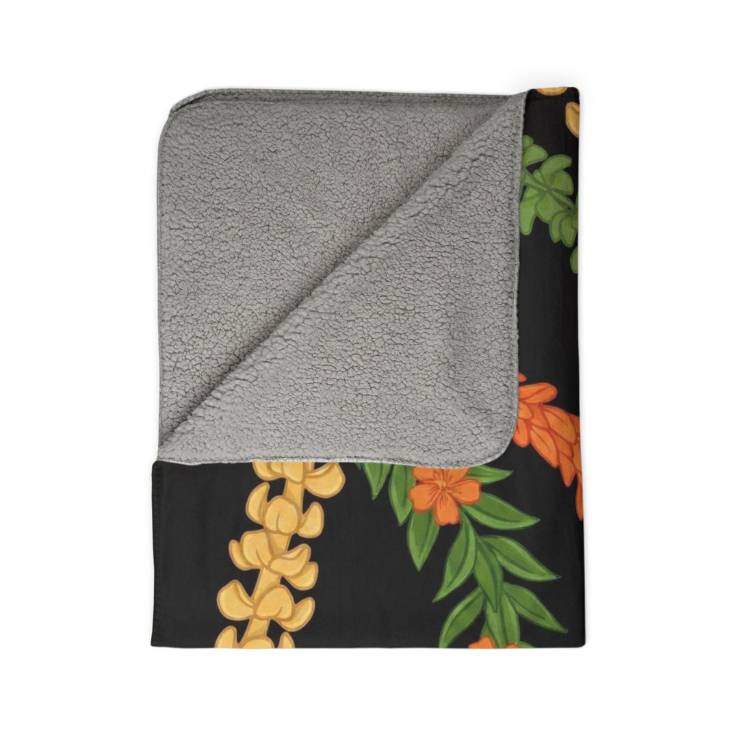 Hawaiian Flower Lei Blanket: Cozy Sherpa Throw in Black & Gold