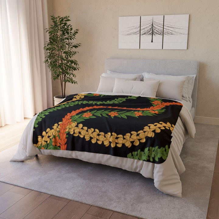 Hawaiian Flower Lei Blanket: Cozy Sherpa Throw in Black & Gold