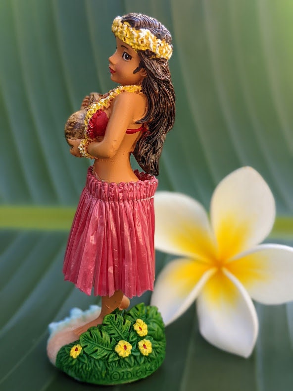 Dashboard Hula Doll: Hand Painted, Natural Skirt - Car Decor