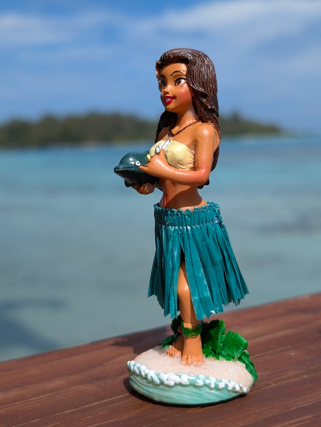 Hula Girl Dashboard Doll (4.3") with Dolphin Charm | Spring Action Hawaiian Car Decor