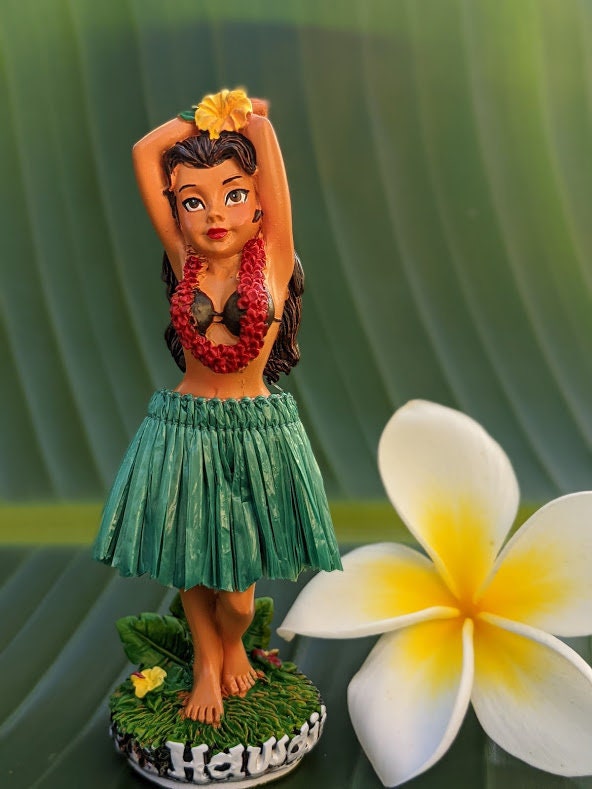 Hawaiian Dashboard Doll